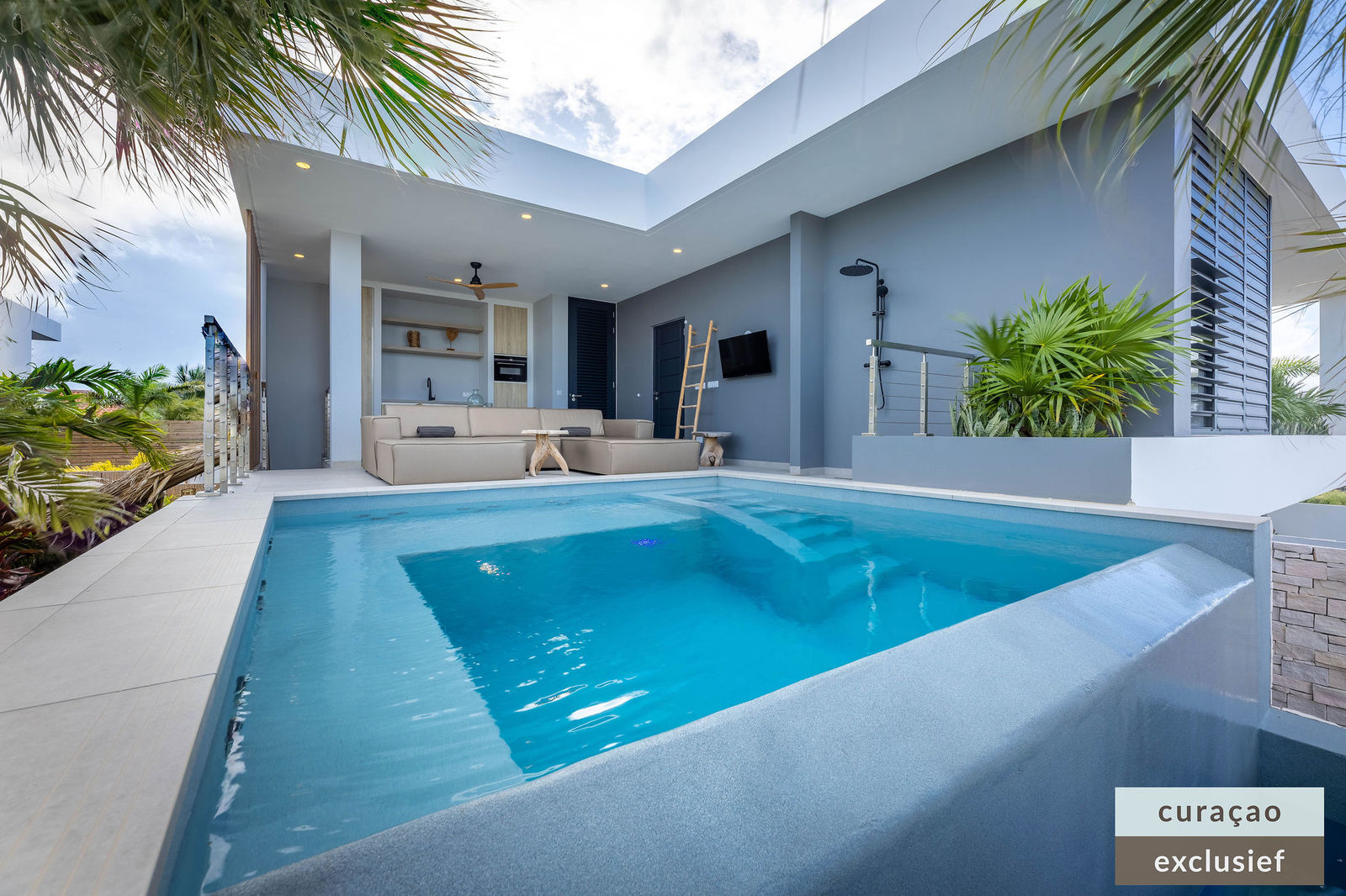 villa curacao exclusief jan thiel zwembad fiora view