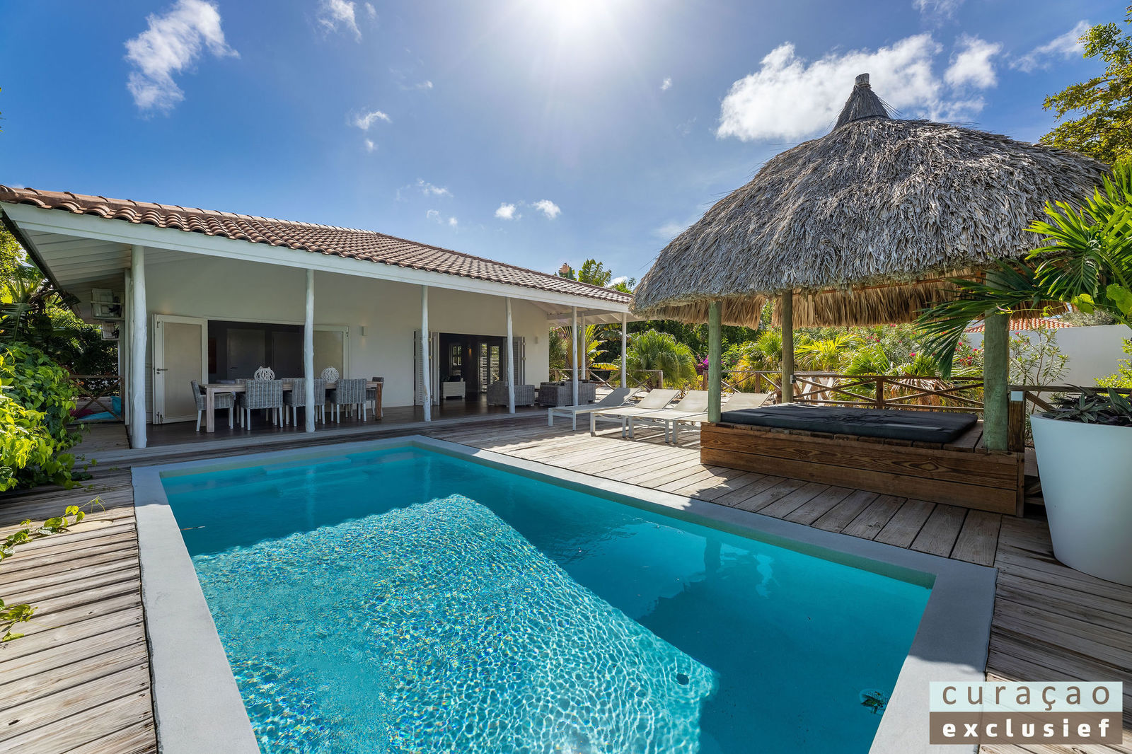 curacao exclusief jan thiel zwembad