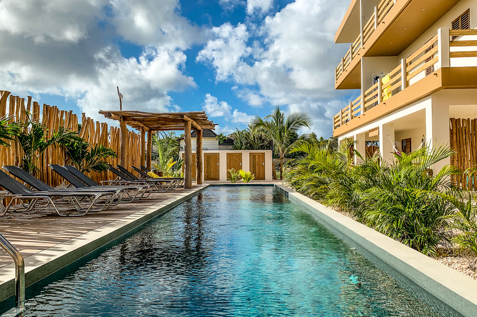 curacao exclusief jan thiel zwembad bonaire kralendijk penthouses en appartementen isla beach