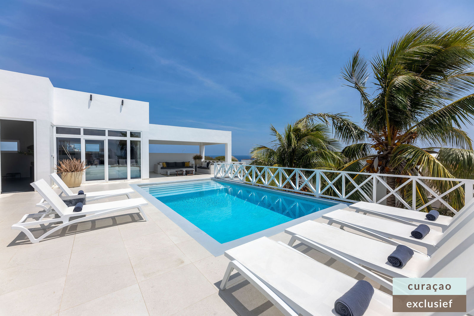 villa oliva curacao exclusief jan thiel zwembad zeezicht